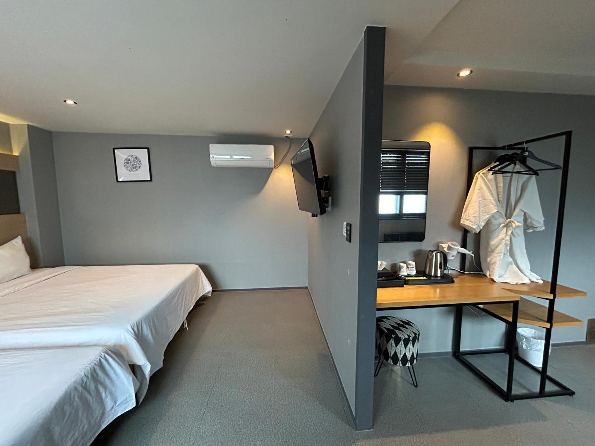 Deluxe Motel جيوجي المظهر الخارجي الصورة