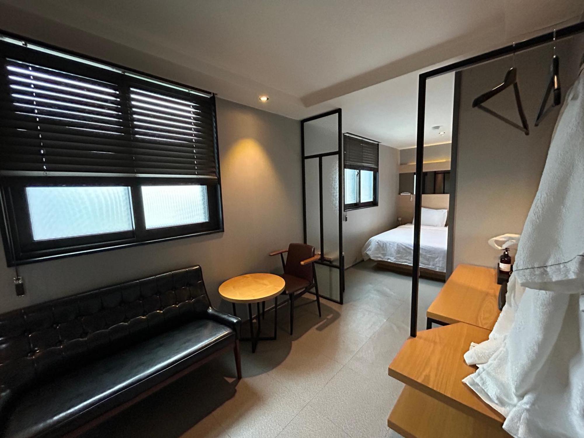 Deluxe Motel جيوجي المظهر الخارجي الصورة