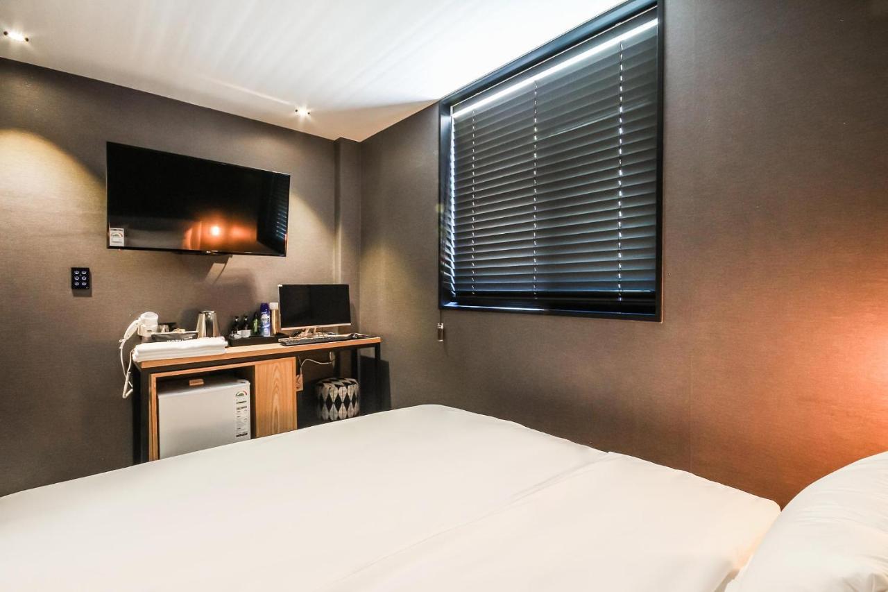 Deluxe Motel جيوجي المظهر الخارجي الصورة