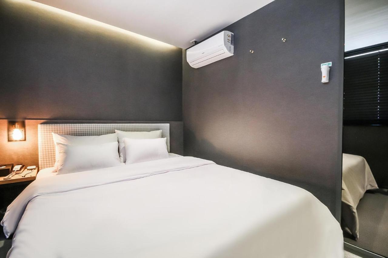 Deluxe Motel جيوجي المظهر الخارجي الصورة