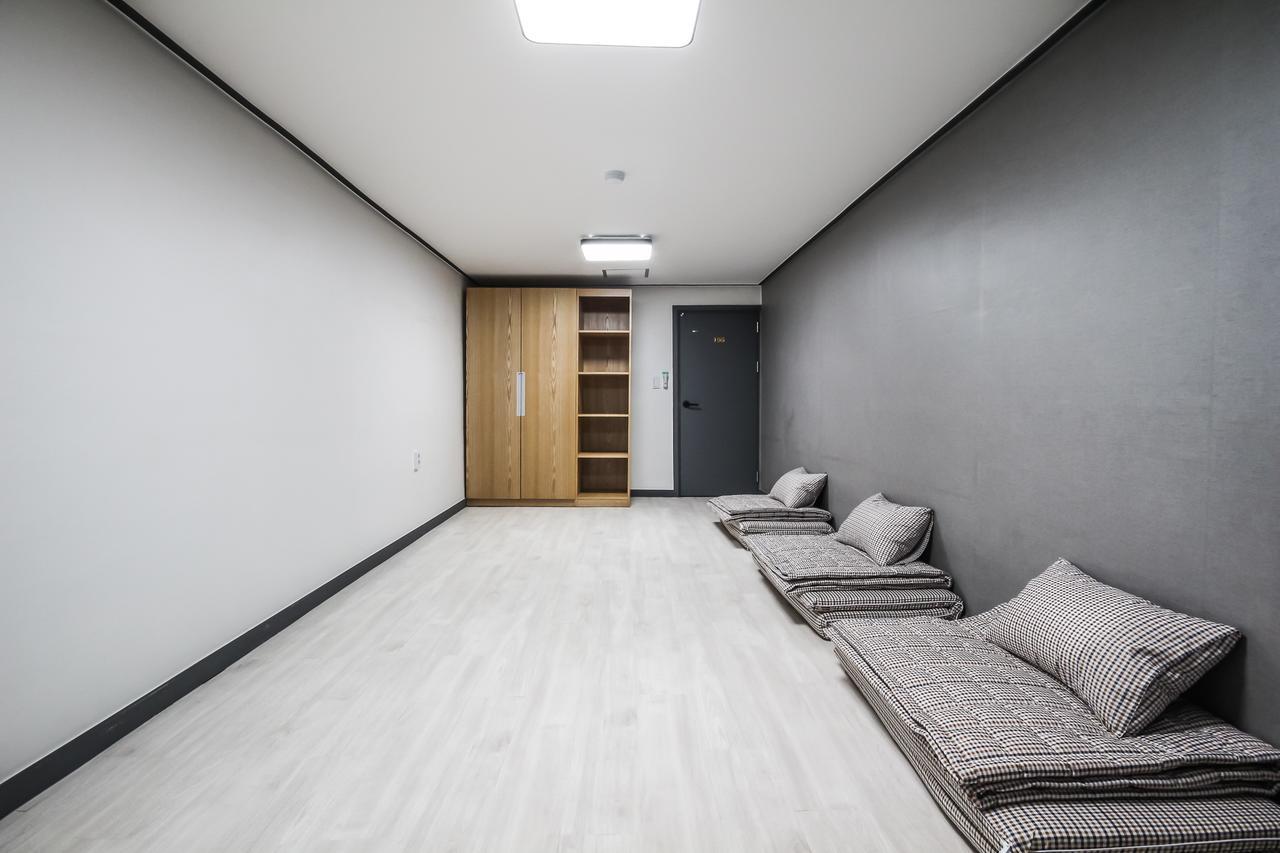 Deluxe Motel جيوجي المظهر الخارجي الصورة