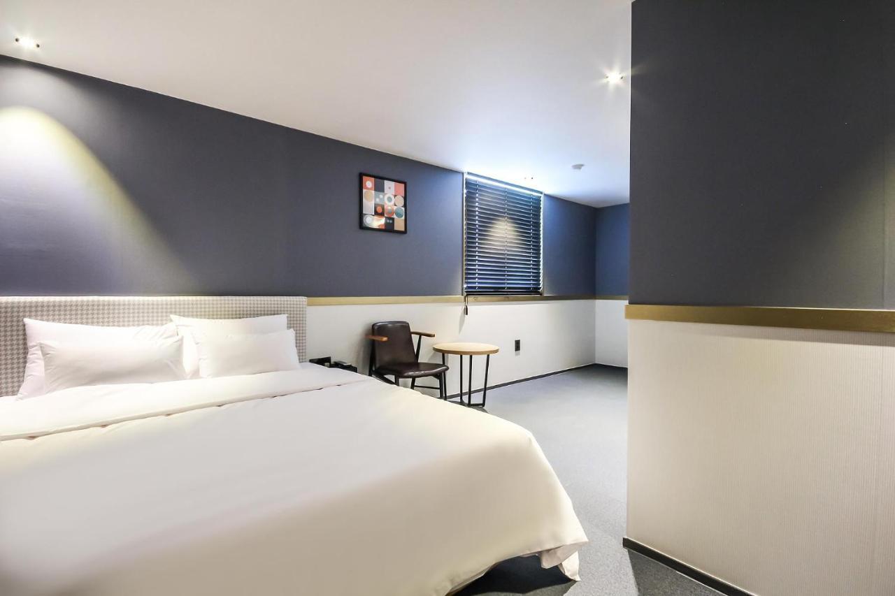 Deluxe Motel جيوجي المظهر الخارجي الصورة