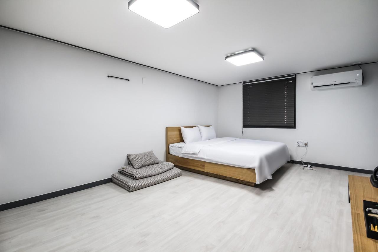 Deluxe Motel جيوجي المظهر الخارجي الصورة