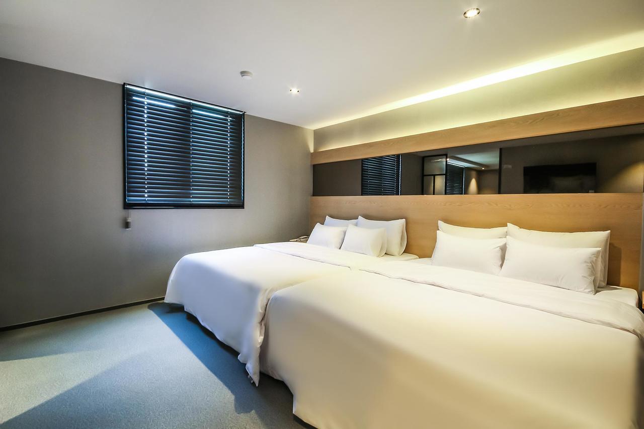 Deluxe Motel جيوجي المظهر الخارجي الصورة